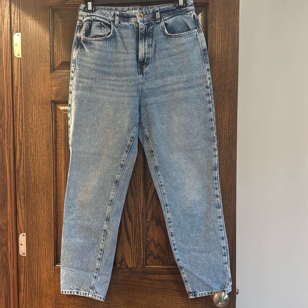 Women’s Zara jeans